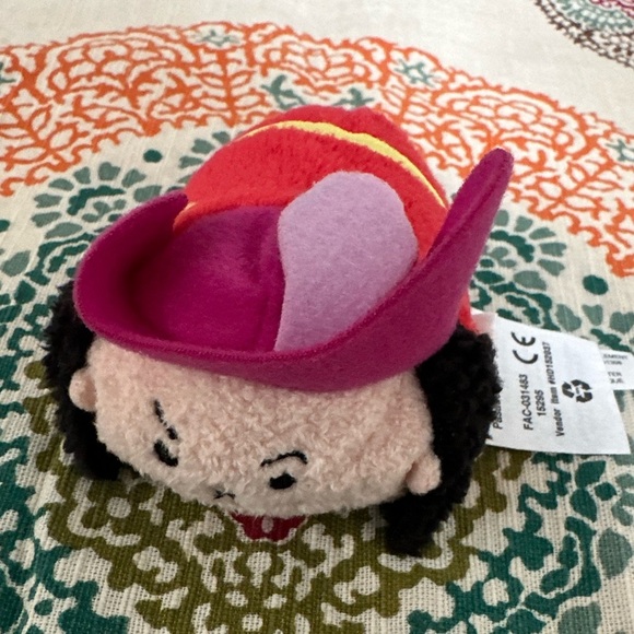 Disney Tsum Tsum Captain Hook Peter Pan 3.5” Mini Plush Toy Villain Pirate - Picture 4 of 5